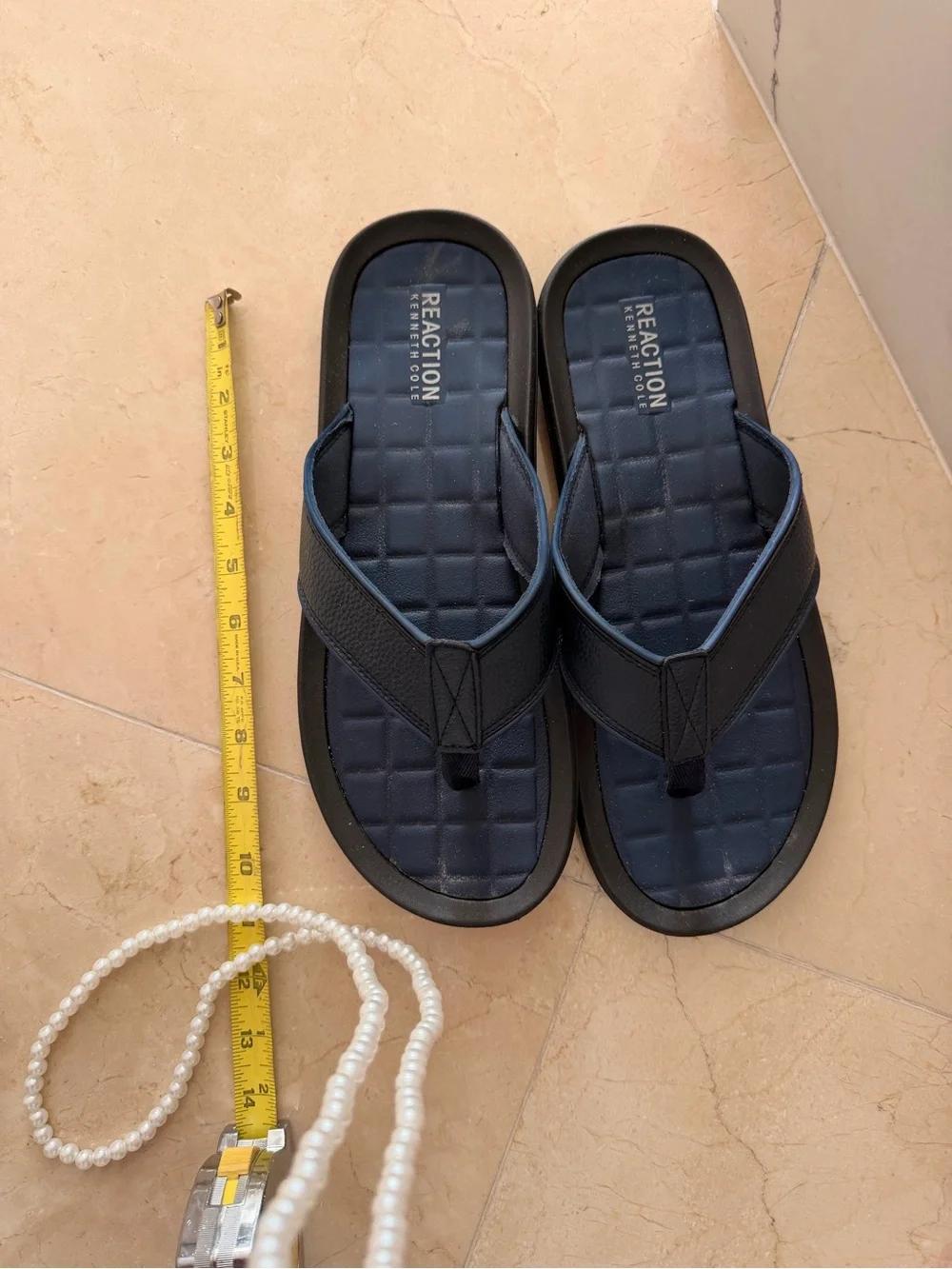 Reaction Kenneth Cole Navy Quilted Flip-Flop Sandals